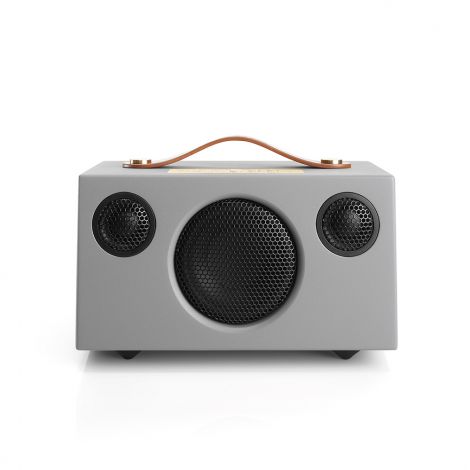De petite dimension, l'enceinte Audio Pro Addon C3 offre une qualité audio époustouflante pour sa taille. Fonctionnant sur batterie, elle vous permet de vous déplacer avec votre musique.