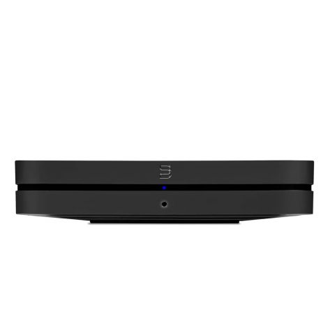 Le lecteur réseau Bluesound Node ouvre les portes au streaming musical haute résolution et à l'écoute multiroom avec tout autre élément Bluesound ou AirPlay 2. Il permet d'accéder à des centaines de stations de radio Internet, ainsi qu'à d'innombrables se