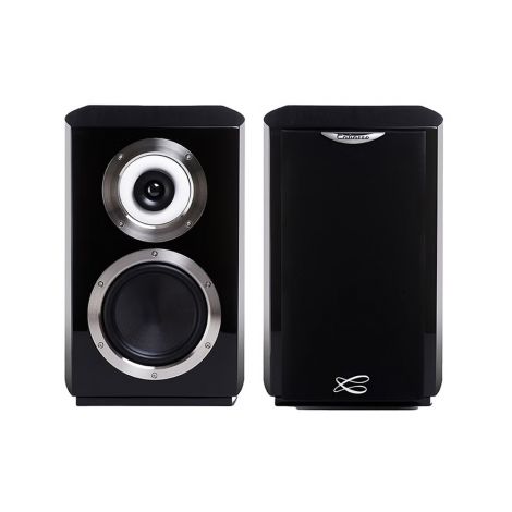 L'enceinte bibliothèque Cabasse Murano est un modèle 3 voies équipé d'un haut-parleur médium/aigu coaxial couplé à un haut-parleur de grave de 17 cm de diamètre. Conçue pour fournir une restitution équilibrée et homogène dans un format compact et discret,