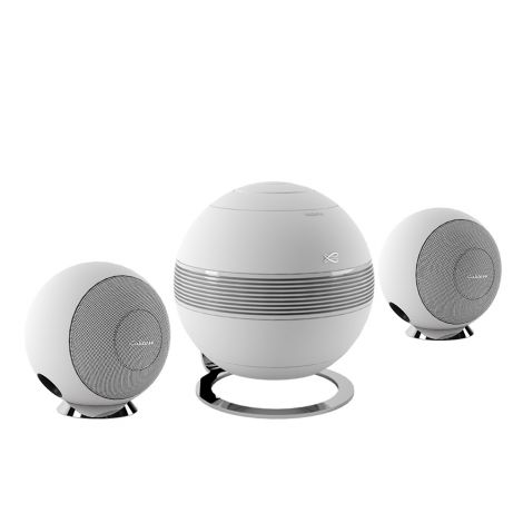 Cet ensemble Cabasse est composé d'une paire d'enceintes Cabasse Riga 2 sur socle et d'un caisson de basses Cabasse Pearl Sub jouant le rôle d'amplificateur connecté.