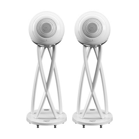 Pour célébrer ses soixante-dix années d’existence, la maison Cabasse a imaginé une création unique, véritable œuvre d’art acoustique. THE PEARL PELEGRINA incarne l’alliance de technologies de pointe et de sept décennies de savoir‑faire sonore, dans une pi