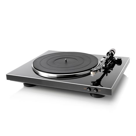 La platine vinyle Denon DP-300F est une des rares platines à combiner automatisme et qualité d'écoute à un tel niveau.