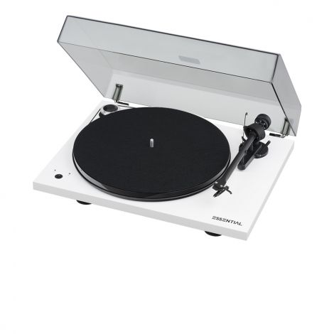 La platine vinyle Pro-Ject Essential III Recordmaster est un modèle issu de la gamme Pro-Ject Essential. Elle reprend les bases de la platine vinyle Pro-Ject Essential III et s'en distingue par la présence d'un convertisseur analogique/numérique et d'une 