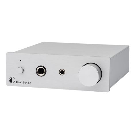 L’ampli casque Pro-Ject Head Box S2 développe une puissance confortable de 725 mW sous 32 Ohms, et embarque une double sortie casque (Jack 6.35 + Mini-jack 3.5 mm). Facile à utiliser, il distille une sonorité étonnante au regard du prix demandé. Composant