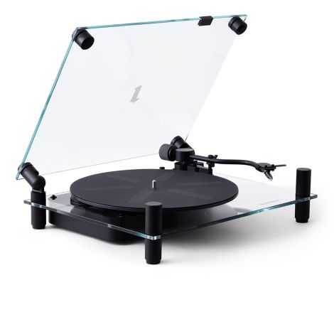 La Transparent Turntable TT est une platine vinyle au design épuré et contemporain, avec un châssis en verre trempé et des pieds en aluminium. Elle intègre un pré-amplificateur phono et offre une connectivité Bluetooth pour une écoute sans fil facile.