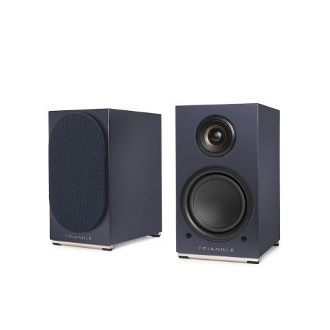 La paire d'enceinte connectée Triangle AIO TWIN est un véritable concentré de technologies et de savoir-faire TRIANGLE. Sa polyvalence et son design épuré font de ces enceintes un produit dans l’air du temps. Elle possède toutes les fonctionnalités et per